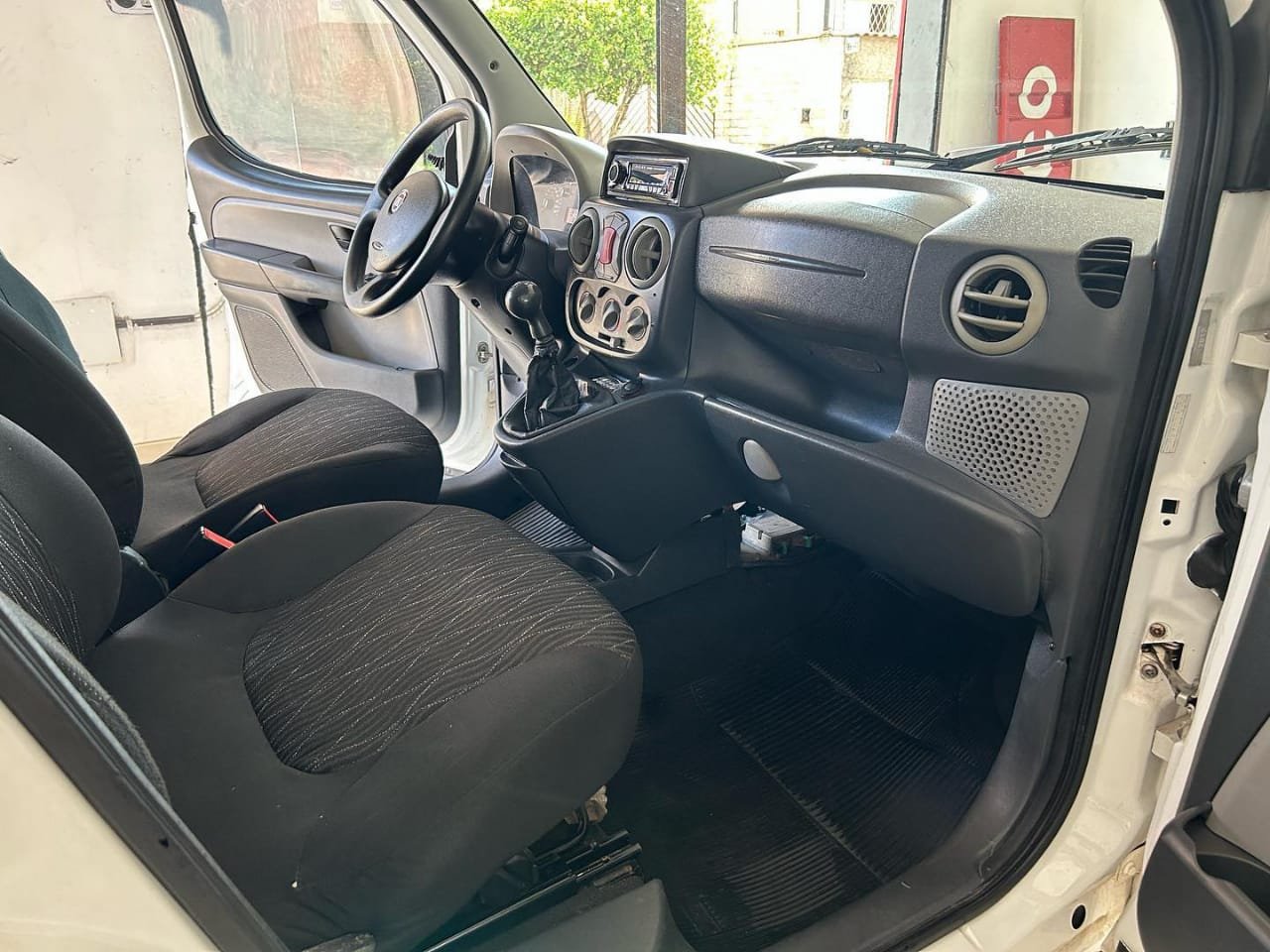 FIAT DOBLO 1.4 COMPLETO 2013