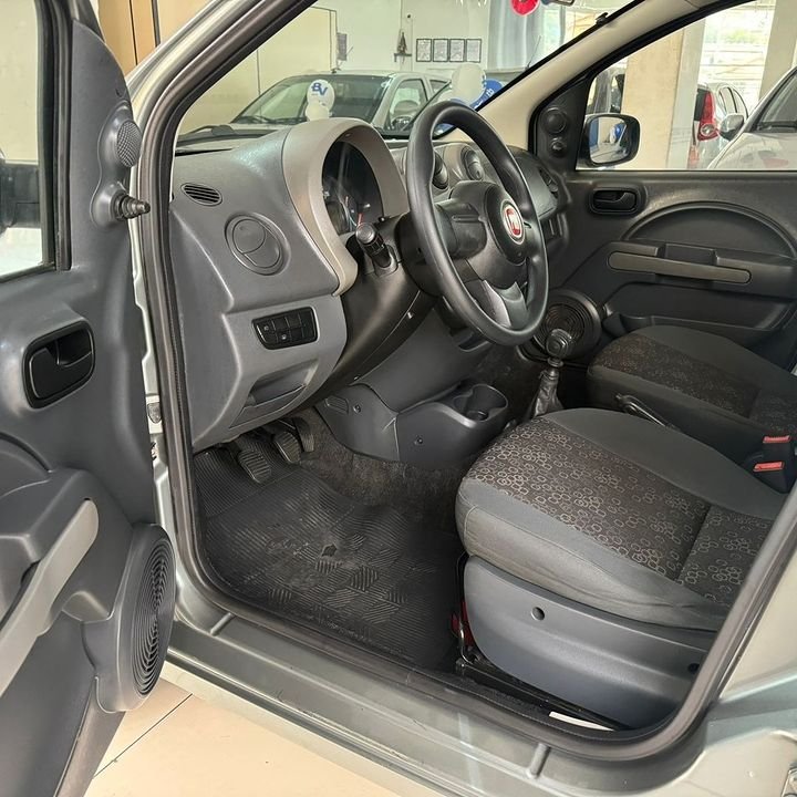 FIAT UNO VIVACE 1.0 2011