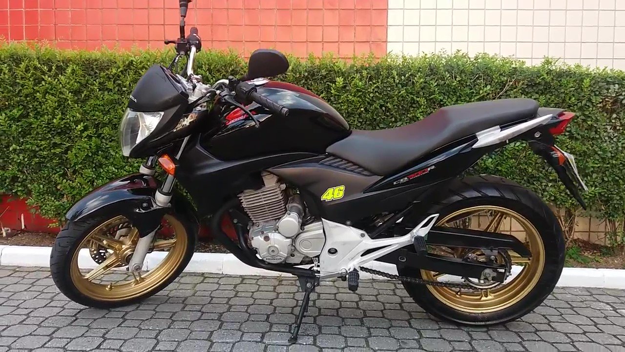 HONDA CB 300 2010
